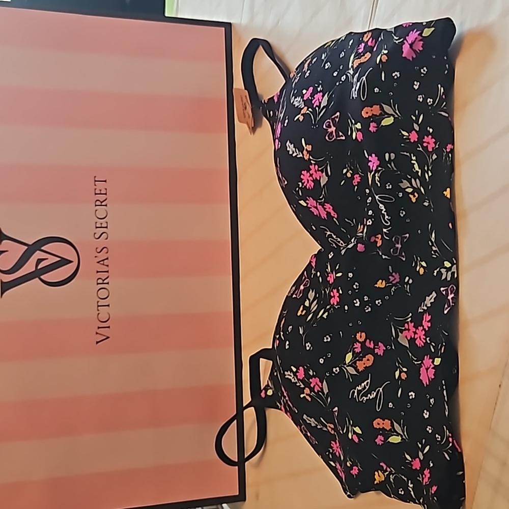 PINK  Victoria Secret bra